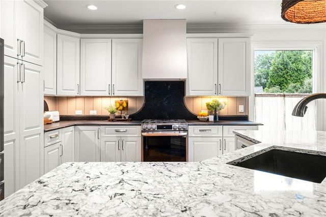 8365 Hurakan Creek Crossing, Cumming, GA 30028