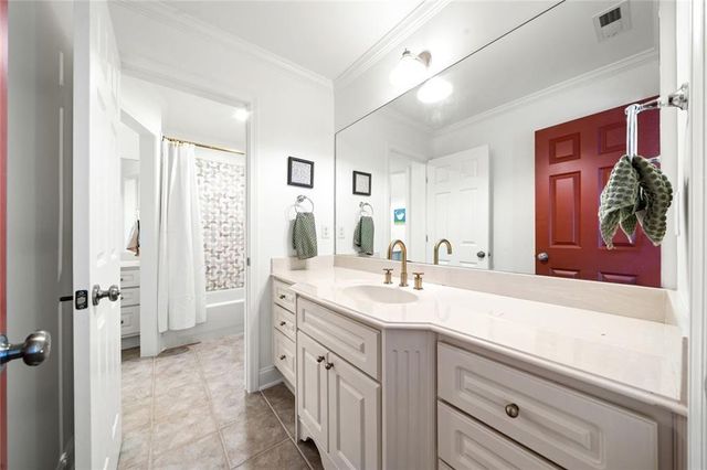 8365 Hurakan Creek Crossing, Cumming, GA 30028