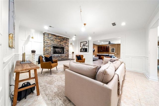 8365 Hurakan Creek Crossing, Cumming, GA 30028