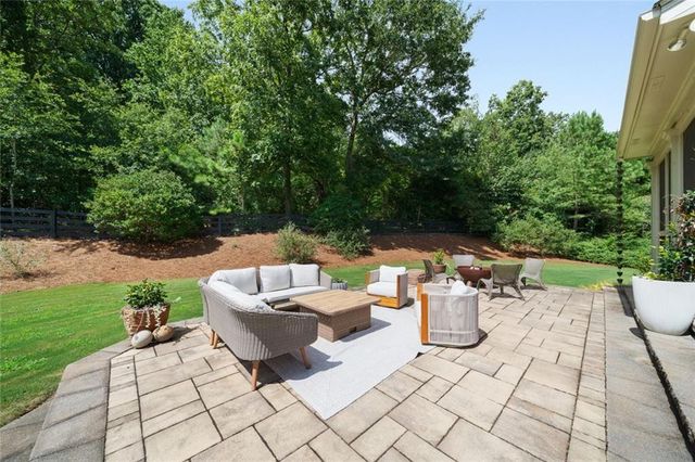 8365 Hurakan Creek Crossing, Cumming, GA 30028