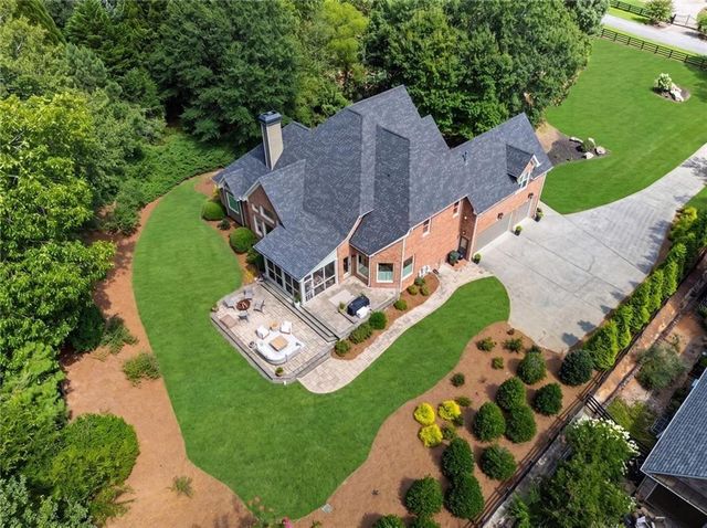 8365 Hurakan Creek Crossing, Cumming, GA 30028