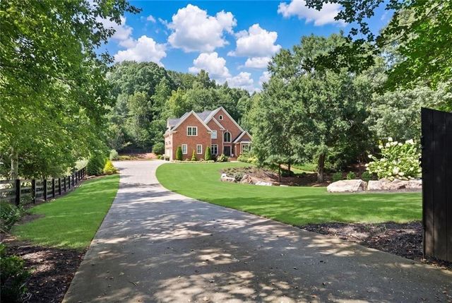 8365 Hurakan Creek Crossing, Cumming, GA 30028