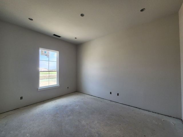 12413 Hornfels Drive, Krum, TX 76249