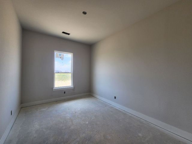 12413 Hornfels Drive, Krum, TX 76249