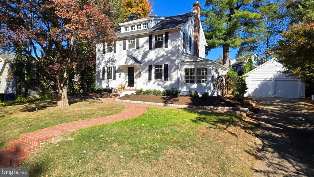 2165 WOODLAWN AVE, Glenside, PA 19038