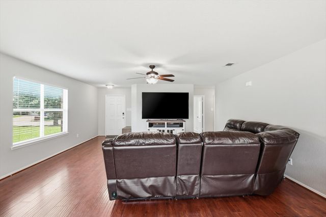 1637 Dream Catcher Way, Krum, TX 76249