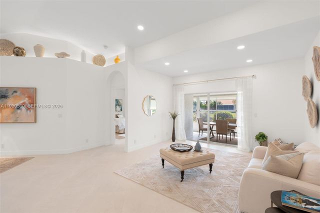 15465 Lake Magnolia Place, Delray Beach, FL 33484