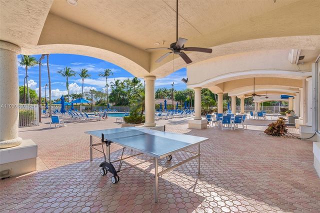 15465 Lake Magnolia Place, Delray Beach, FL 33484