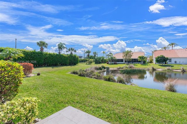 15465 Lake Magnolia Place, Delray Beach, FL 33484