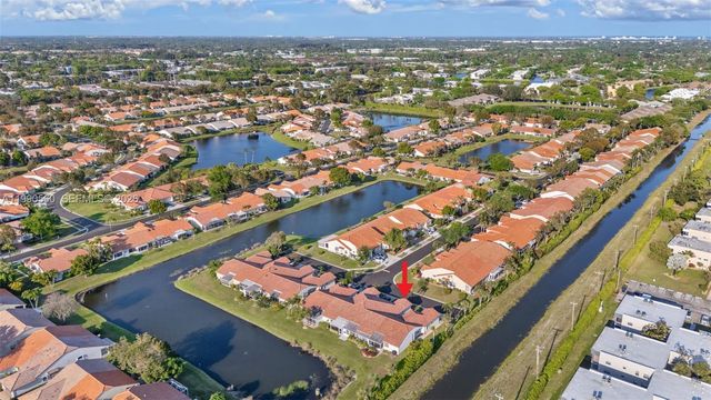 15465 Lake Magnolia Place, Delray Beach, FL 33484