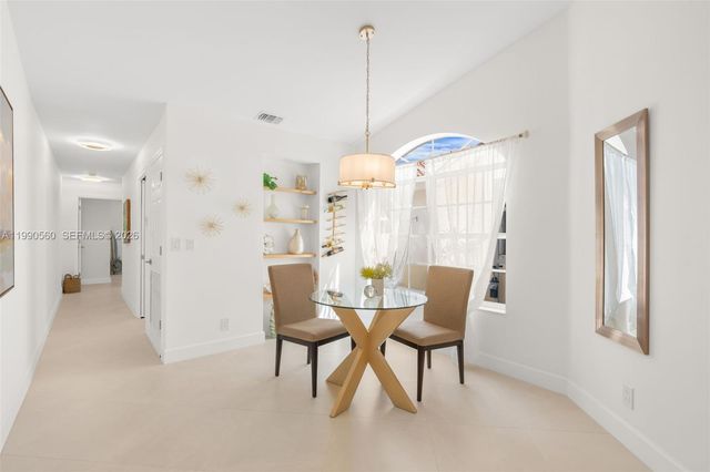 15465 Lake Magnolia Place, Delray Beach, FL 33484