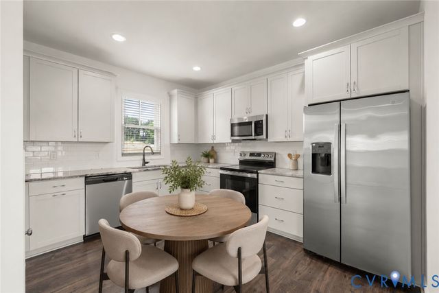 628 Overby Bend Rd, Richmond, VA 23222