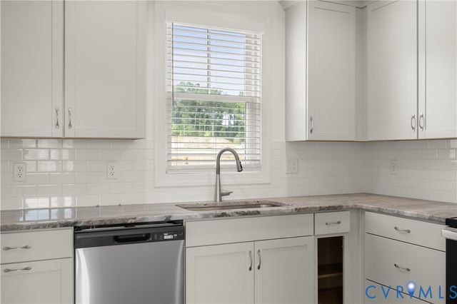 628 Overby Bend Rd, Richmond, VA 23222