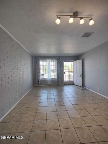 10077 Kirwood, El Paso, TX 79924