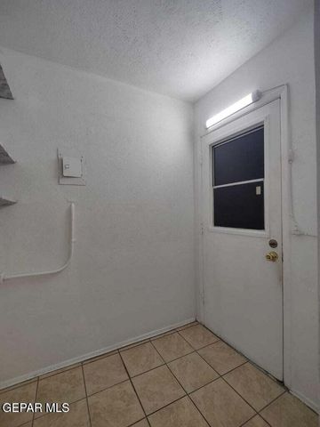 10077 Kirwood, El Paso, TX 79924