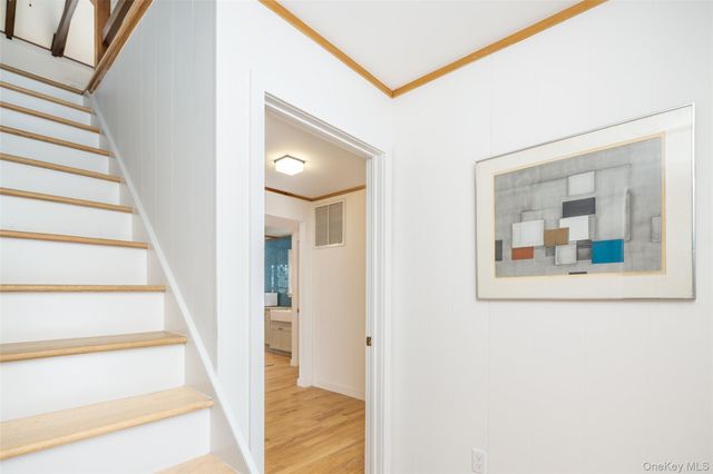 9 Helens Lane, Southampton, NY 11968