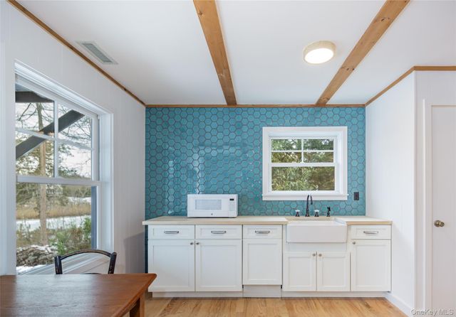 9 Helens Lane, Southampton, NY 11968