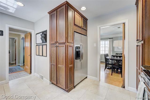 1422 Edgewood Drive, Royal Oak, MI 48067