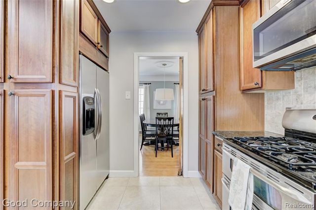 1422 Edgewood Drive, Royal Oak, MI 48067