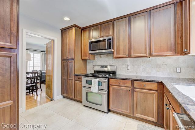 1422 Edgewood Drive, Royal Oak, MI 48067