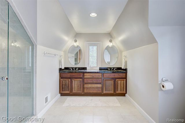 1422 Edgewood Drive, Royal Oak, MI 48067