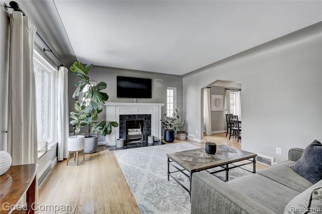 1422 Edgewood Drive, Royal Oak, MI 48067