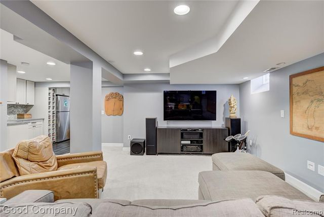 1422 Edgewood Drive, Royal Oak, MI 48067