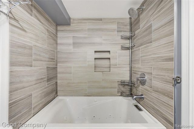 1422 Edgewood Drive, Royal Oak, MI 48067