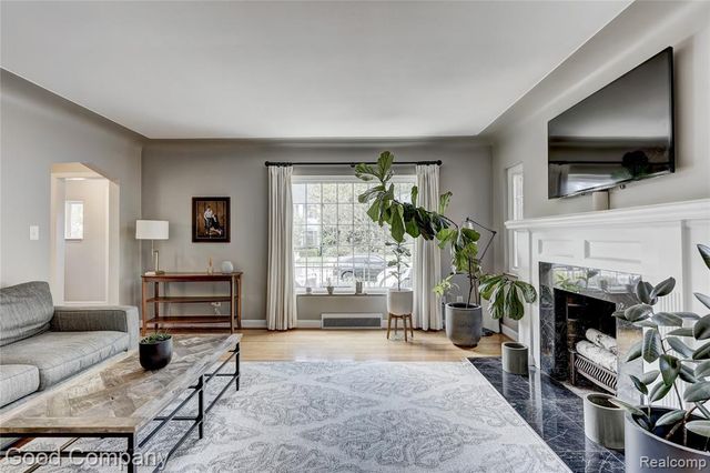 1422 Edgewood Drive, Royal Oak, MI 48067