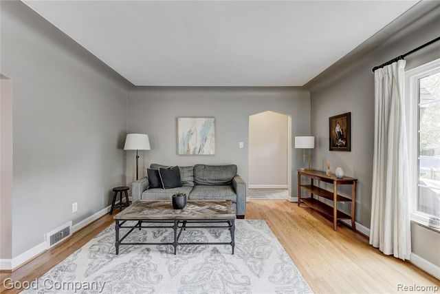 1422 Edgewood Drive, Royal Oak, MI 48067