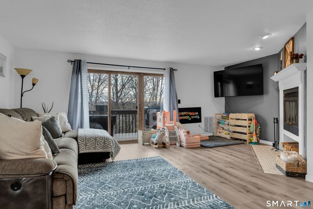 180 Skyview Drive 180, Cromwell, CT 06416