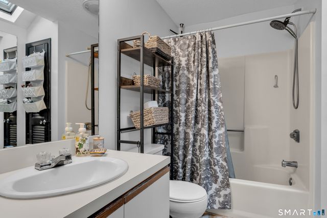 180 Skyview Drive 180, Cromwell, CT 06416