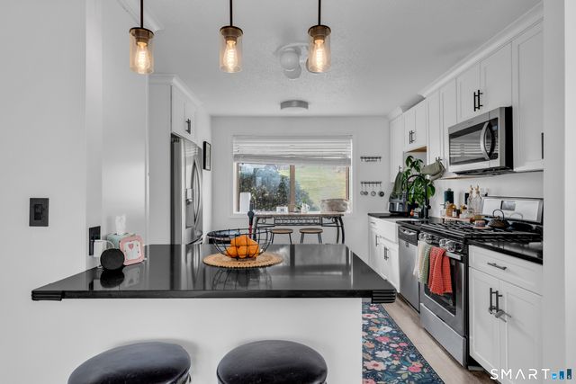 180 Skyview Drive 180, Cromwell, CT 06416