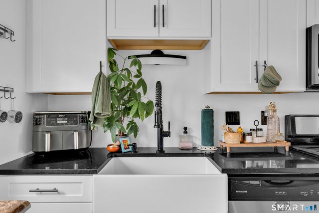 180 Skyview Drive 180, Cromwell, CT 06416