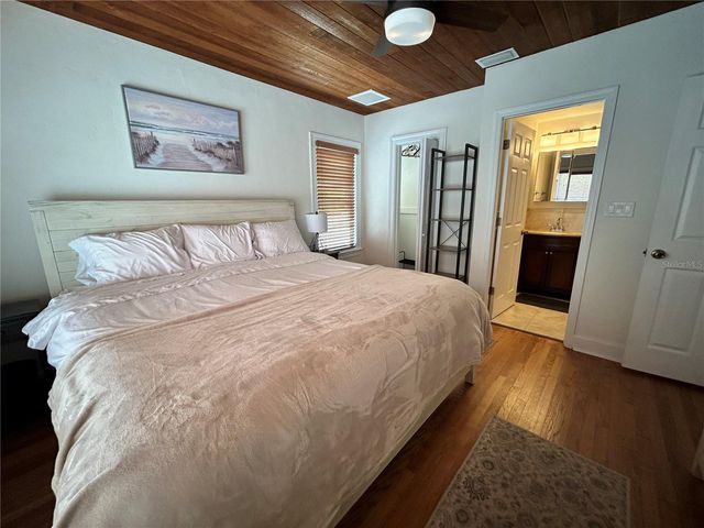 701 29TH AVENUE N, St Petersburg, FL 33704