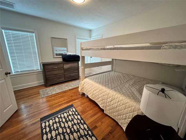 701 29TH AVENUE N, St Petersburg, FL 33704