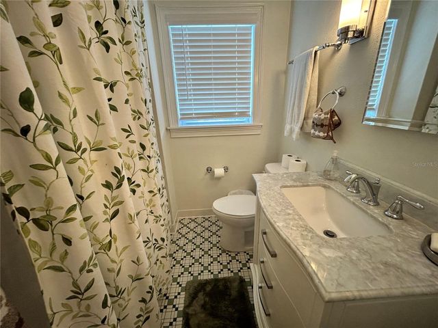 701 29TH AVENUE N, St Petersburg, FL 33704