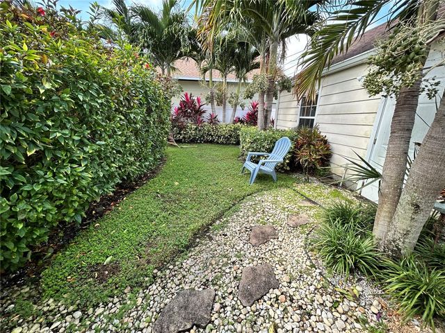 701 29TH AVENUE N, St Petersburg, FL 33704