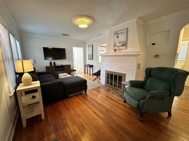 701 29TH AVENUE N, St Petersburg, FL 33704