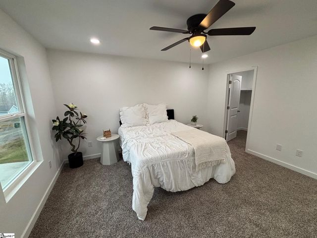 313 S Lee Street, Chesnee, SC 29323