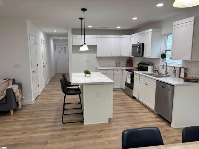 313 S Lee Street, Chesnee, SC 29323