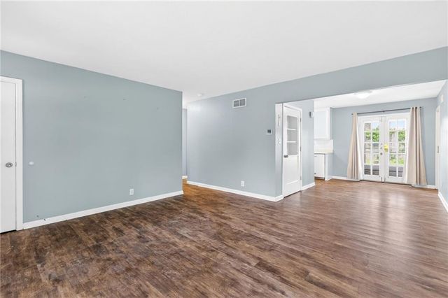 7300 Wyandotte Street, Kansas City, MO 64114