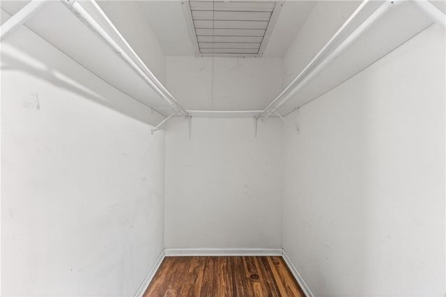 7300 Wyandotte Street, Kansas City, MO 64114