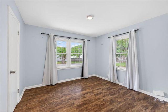 7300 Wyandotte Street, Kansas City, MO 64114