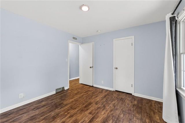 7300 Wyandotte Street, Kansas City, MO 64114