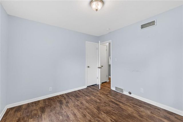 7300 Wyandotte Street, Kansas City, MO 64114