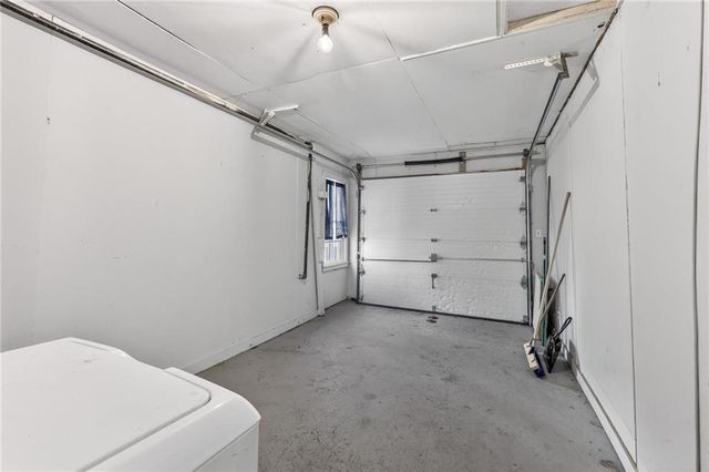 7300 Wyandotte Street, Kansas City, MO 64114