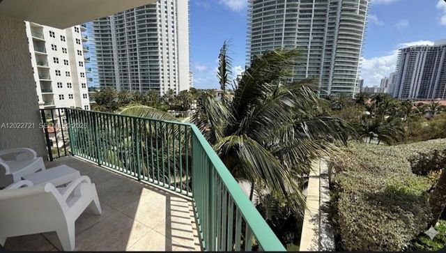 20000 E Country Club Dr 601, Aventura, FL 33180