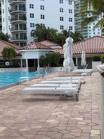 20000 E Country Club Dr 601, Aventura, FL 33180