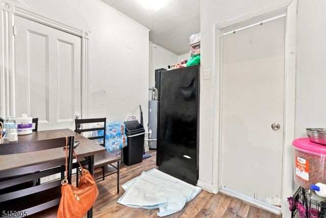 913 Summit Ave, Union City, NJ 07087